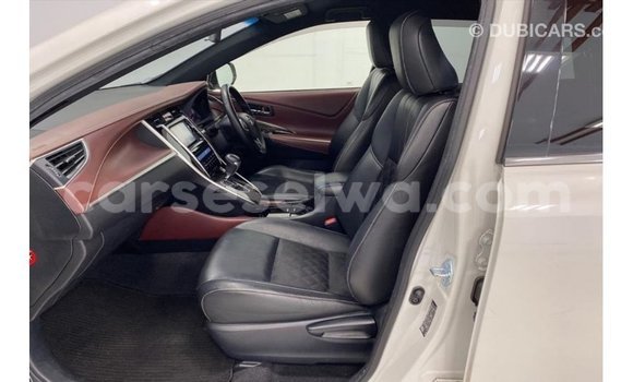 Buy Import Toyota Harrier White Car in Import - Dubai in East Mahé Buy Import Toyota Harrier White Car in Import - Dubai in East Mahé