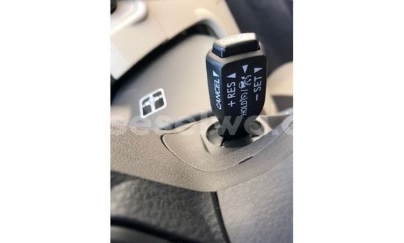 Buy Import Toyota Prado White Car in Import - Dubai in East Mahé Buy Import Toyota Prado White Car in Import - Dubai in East Mahé