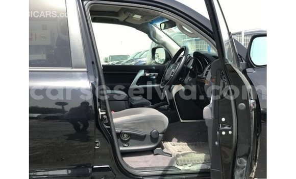 Buy Import Toyota Land Cruiser Black Car in Import - Dubai in East Mahé Buy Import Toyota Land Cruiser Black Car in Import - Dubai in East Mahé
