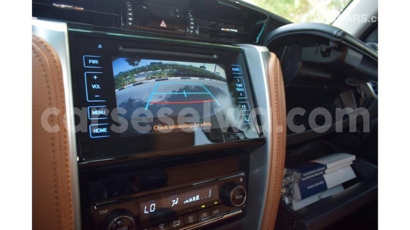 Big with watermark toyota fortuner east mahe import dubai 6626