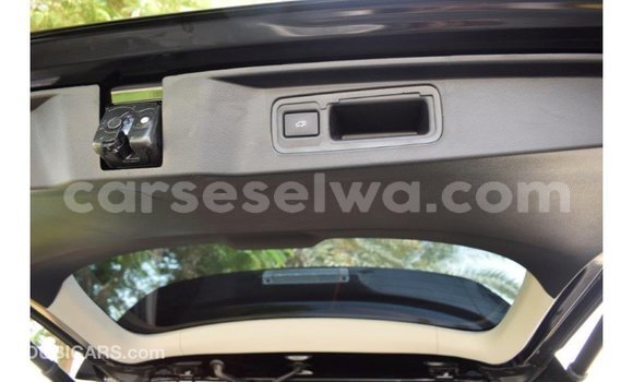 Acheter Import Voiture Toyota Fortuner Noir à Import - Dubai, East Mahé Acheter Import Voiture Toyota Fortuner Noir à Import - Dubai, East Mahé