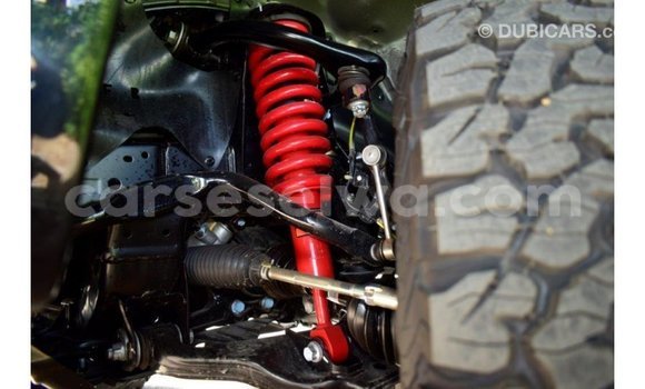 Acheter Import Voiture Toyota Fortuner Noir à Import - Dubai, East Mahé Acheter Import Voiture Toyota Fortuner Noir à Import - Dubai, East Mahé