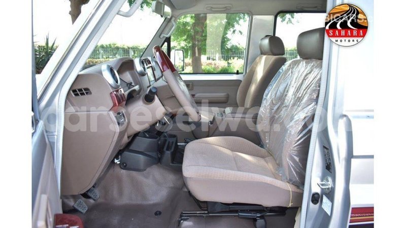 Big with watermark toyota land cruiser east mahe import dubai 6627