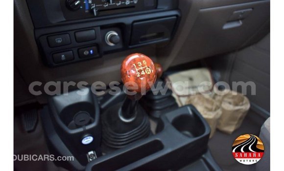 Acheter Import Voiture Toyota Land Cruiser Autre à Import - Dubai, East Mahé Acheter Import Voiture Toyota Land Cruiser Autre à Import - Dubai, East Mahé