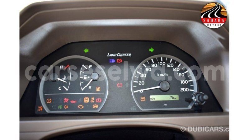 Big with watermark toyota land cruiser east mahe import dubai 6627