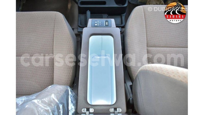 Big with watermark toyota land cruiser east mahe import dubai 6627