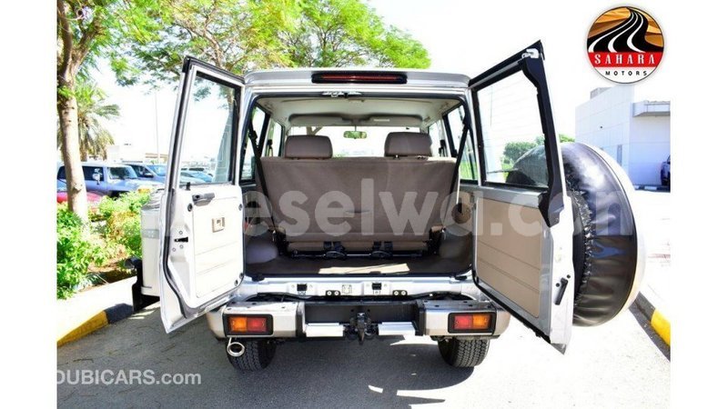 Big with watermark toyota land cruiser east mahe import dubai 6627