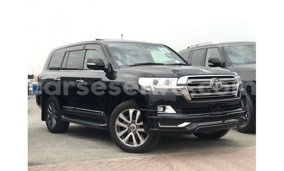 Buy Import Toyota Land Cruiser Black Car in Import - Dubai in East Mahé Buy Import Toyota Land Cruiser Black Car in Import - Dubai in East Mahé