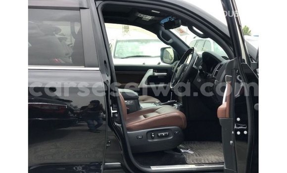Buy Import Toyota Land Cruiser Black Car in Import - Dubai in East Mahé Buy Import Toyota Land Cruiser Black Car in Import - Dubai in East Mahé
