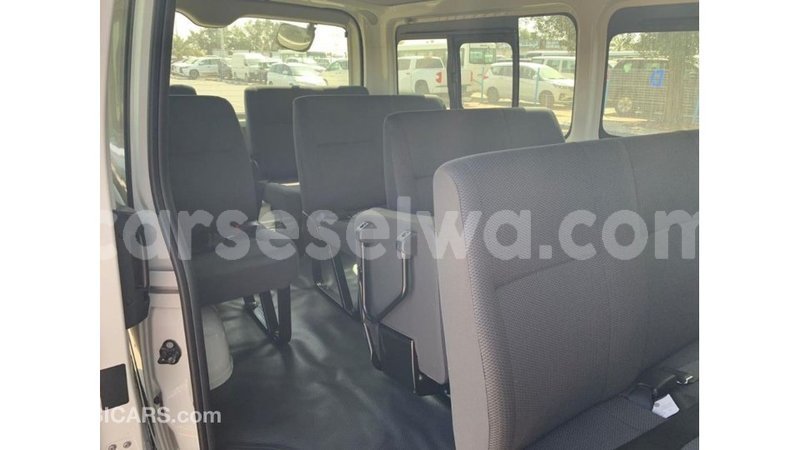Big with watermark toyota hiace east mahe import dubai 6630