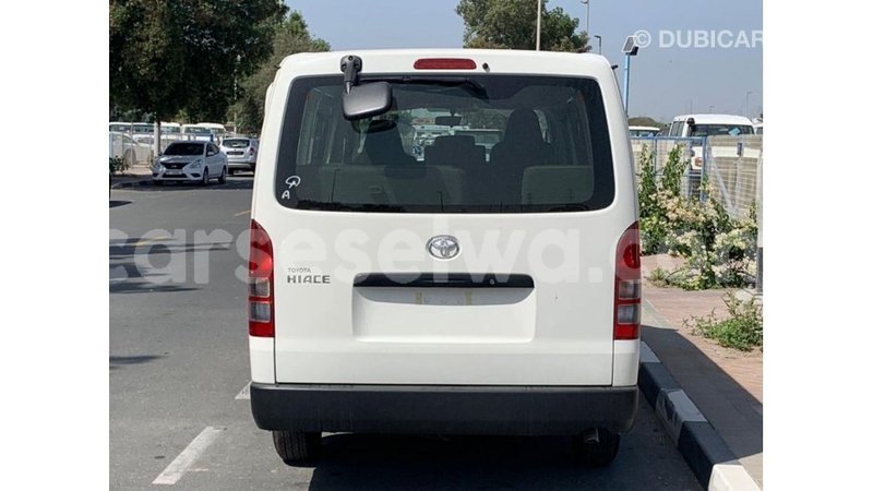 Big with watermark toyota hiace east mahe import dubai 6630
