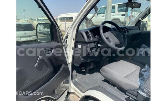 Buy Import Toyota Hiace White Car in Import - Dubai in East Mahé Buy Import Toyota Hiace White Car in Import - Dubai in East Mahé