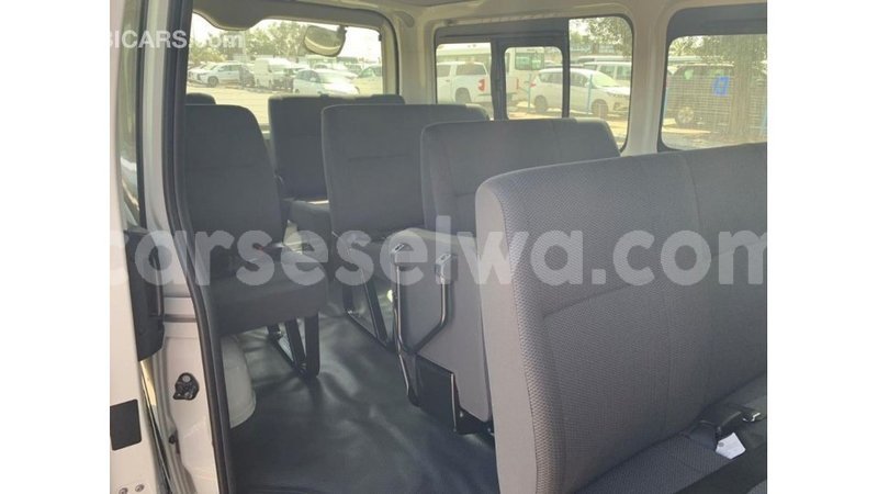 Big with watermark toyota hiace east mahe import dubai 6630