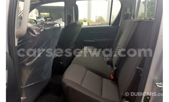 Buy Import Toyota Hilux Brown Car in Import - Dubai in East Mahé Buy Import Toyota Hilux Brown Car in Import - Dubai in East Mahé