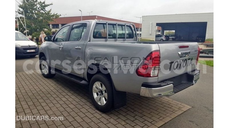 Big with watermark toyota hilux east mahe import dubai 6631