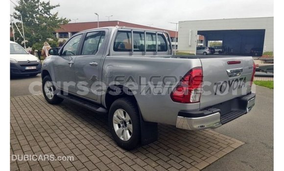 Buy Import Toyota Hilux Brown Car in Import - Dubai in East Mahé Buy Import Toyota Hilux Brown Car in Import - Dubai in East Mahé