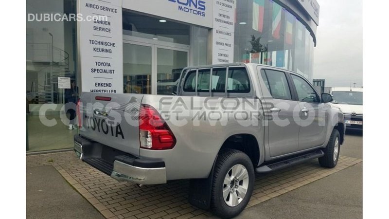 Big with watermark toyota hilux east mahe import dubai 6631