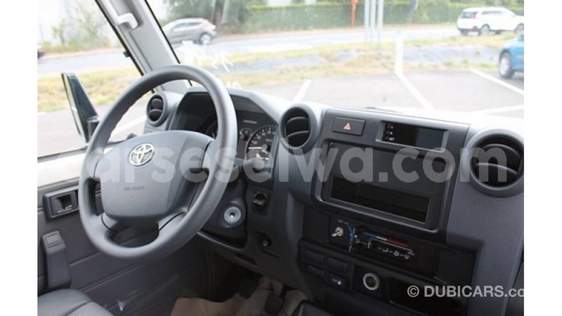 Big with watermark toyota land cruiser east mahe import dubai 6634