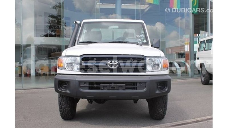 Big with watermark toyota land cruiser east mahe import dubai 6634
