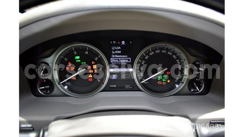 Big with watermark toyota land cruiser east mahe import dubai 6640