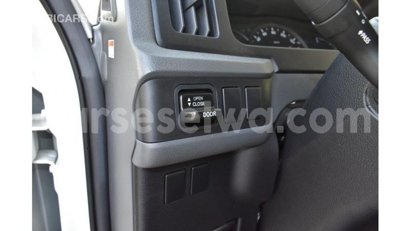 Big with watermark toyota coaster east mahe import dubai 6643