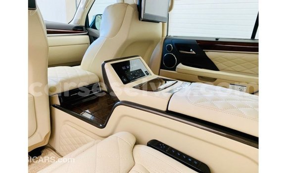 Acheter Import Voiture Lexus LX Noir à Import - Dubai, East Mahé Acheter Import Voiture Lexus LX Noir à Import - Dubai, East Mahé