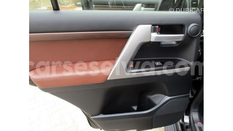 Big with watermark toyota land cruiser east mahe import dubai 6664