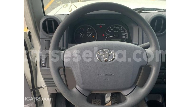 Big with watermark toyota land cruiser east mahe import dubai 6665
