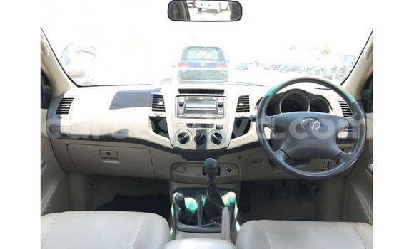 Buy Import Toyota Hilux Other Car in Import - Dubai in East Mahé Buy Import Toyota Hilux Other Car in Import - Dubai in East Mahé