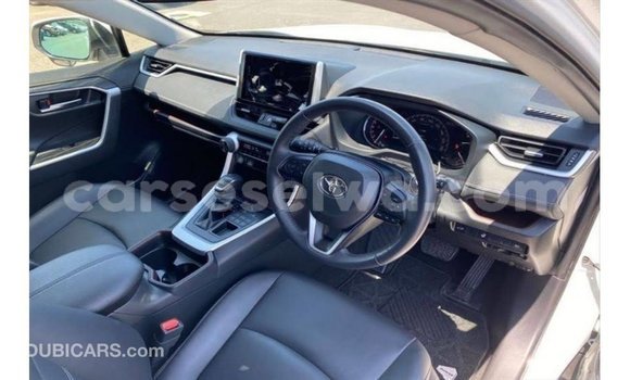 Buy Import Toyota Ade White Truck in Import - Dubai in East Mahé Buy Import Toyota Ade White Truck in Import - Dubai in East Mahé