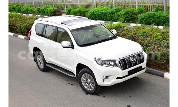 Acheter Import Voiture Toyota Prado Blanc à Import - Dubai, East Mahé Acheter Import Voiture Toyota Prado Blanc à Import - Dubai, East Mahé