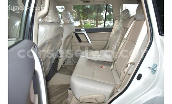 Acheter Import Voiture Toyota Prado Blanc à Import - Dubai, East Mahé Acheter Import Voiture Toyota Prado Blanc à Import - Dubai, East Mahé