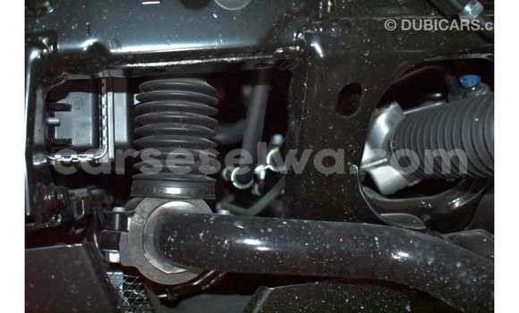 Acheter Import Voiture Toyota Prado Blanc à Import - Dubai, East Mahé Acheter Import Voiture Toyota Prado Blanc à Import - Dubai, East Mahé