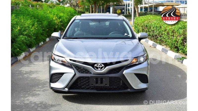 Big with watermark toyota camry east mahe import dubai 6688