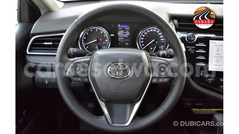 Big with watermark toyota camry east mahe import dubai 6688