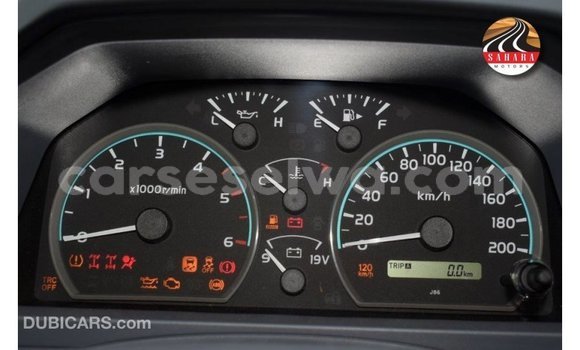 Acheter Import Voiture Toyota Land Cruiser Rouge à Import - Dubai, East Mahé Acheter Import Voiture Toyota Land Cruiser Rouge à Import - Dubai, East Mahé