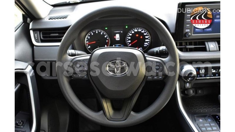 Big with watermark toyota ade east mahe import dubai 6690