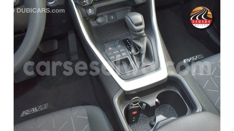 Big with watermark toyota ade east mahe import dubai 6690