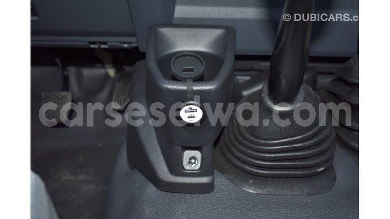 Big with watermark toyota land cruiser east mahe import dubai 6691