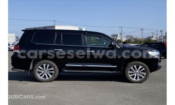 Buy Import Toyota Land Cruiser Black Car in Import - Dubai in East Mahé Buy Import Toyota Land Cruiser Black Car in Import - Dubai in East Mahé