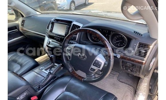 Buy Import Toyota Land Cruiser Black Car in Import - Dubai in East Mahé Buy Import Toyota Land Cruiser Black Car in Import - Dubai in East Mahé