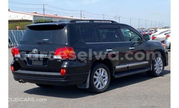 Buy Import Toyota Land Cruiser Black Car in Import - Dubai in East Mahé Buy Import Toyota Land Cruiser Black Car in Import - Dubai in East Mahé