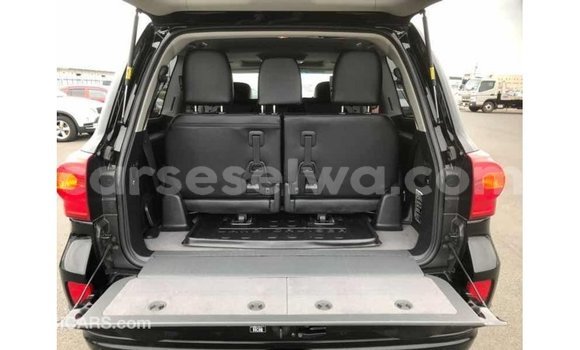 Buy Import Toyota Land Cruiser Black Car in Import - Dubai in East Mahé Buy Import Toyota Land Cruiser Black Car in Import - Dubai in East Mahé
