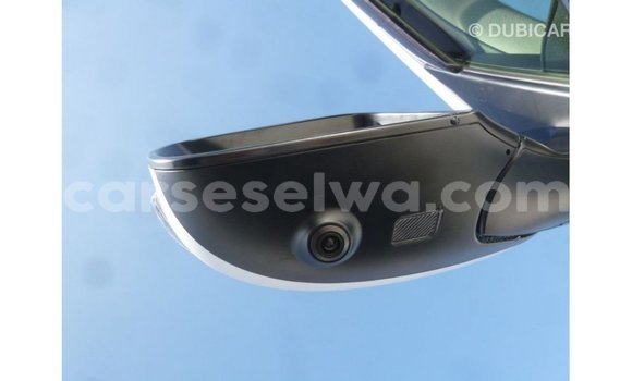 Acheter Import Voiture Toyota Land Cruiser Blanc à Import - Dubai, East Mahé Acheter Import Voiture Toyota Land Cruiser Blanc à Import - Dubai, East Mahé