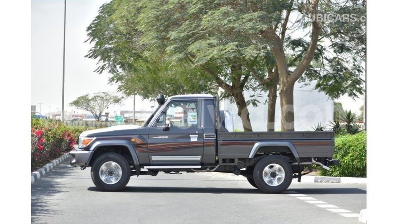 Big with watermark toyota land cruiser east mahe import dubai 6697