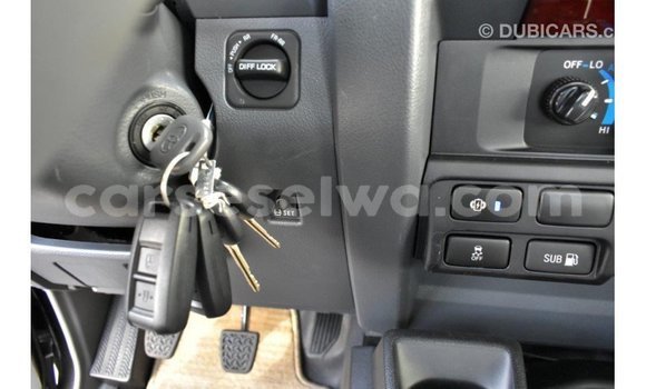 Acheter Import Voiture Toyota Land Cruiser Autre à Import - Dubai, East Mahé Acheter Import Voiture Toyota Land Cruiser Autre à Import - Dubai, East Mahé