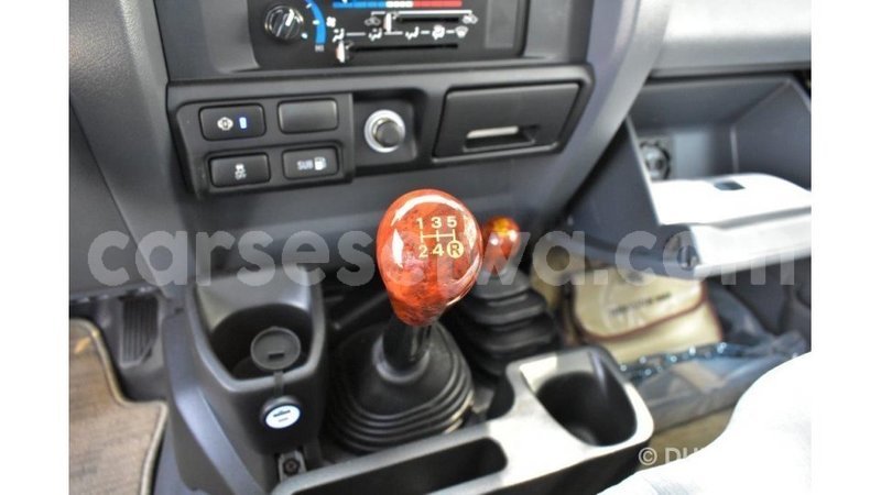 Big with watermark toyota land cruiser east mahe import dubai 6697