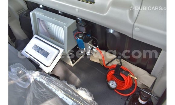 Acheter Import Voiture Toyota Land Cruiser Autre à Import - Dubai, East Mahé Acheter Import Voiture Toyota Land Cruiser Autre à Import - Dubai, East Mahé