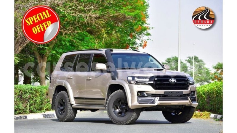 Big with watermark toyota land cruiser east mahe import dubai 6698