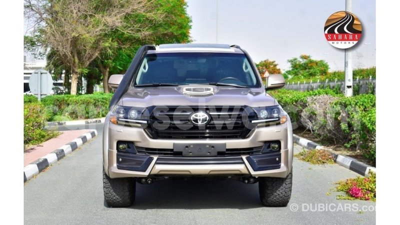 Big with watermark toyota land cruiser east mahe import dubai 6698